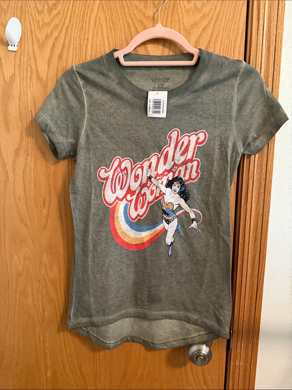 🫶🏼3 for $12!!🫶🏼Wonder Woman Olive Graphic Tee - Short Sleeve Top